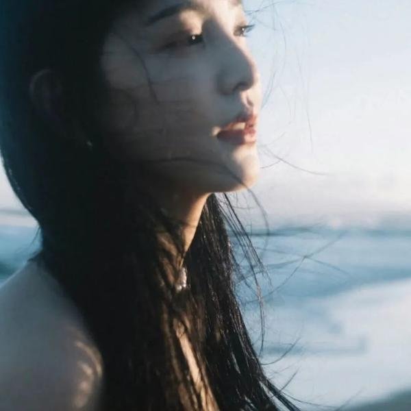 伴娘先拜堂